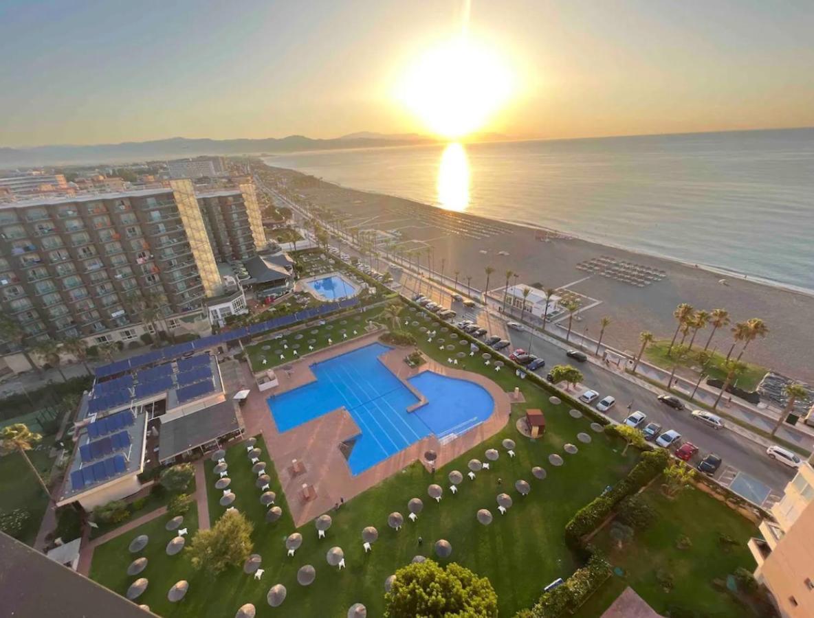 טורמולינוס Playamar Waterfront Exclusive Apartment And Views Tower 2 Fl 14 מראה חיצוני תמונה
