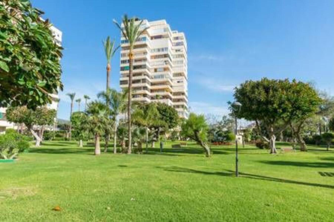 טורמולינוס Playamar Waterfront Exclusive Apartment And Views Tower 2 Fl 14 מראה חיצוני תמונה