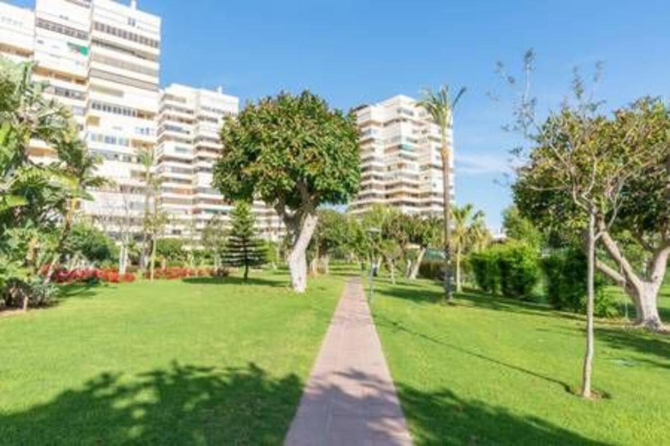 טורמולינוס Playamar Waterfront Exclusive Apartment And Views Tower 2 Fl 14 מראה חיצוני תמונה