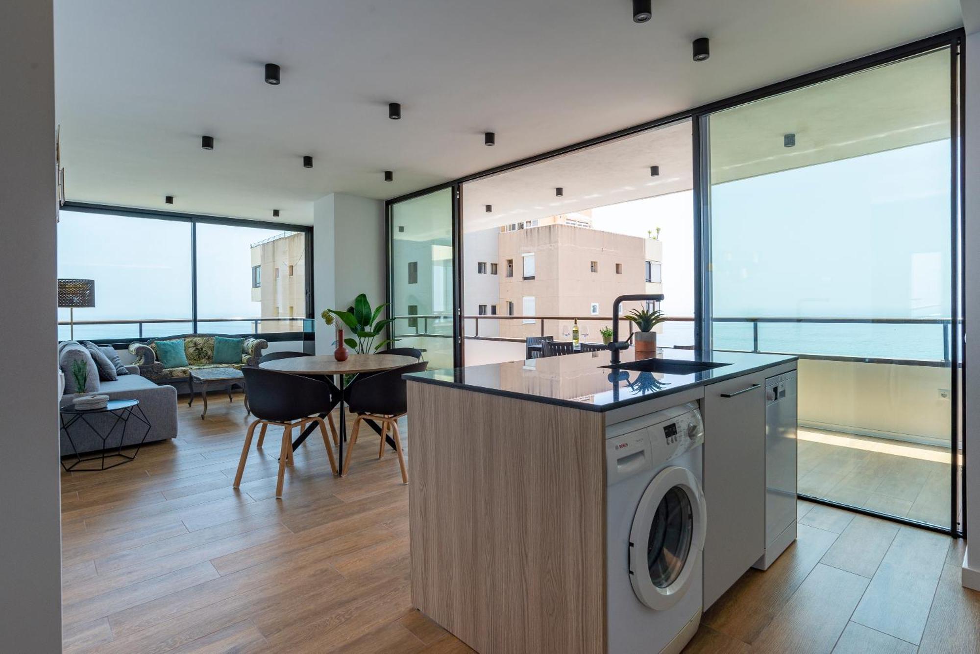 טורמולינוס Playamar Waterfront Exclusive Apartment And Views Tower 2 Fl 14 מראה חיצוני תמונה