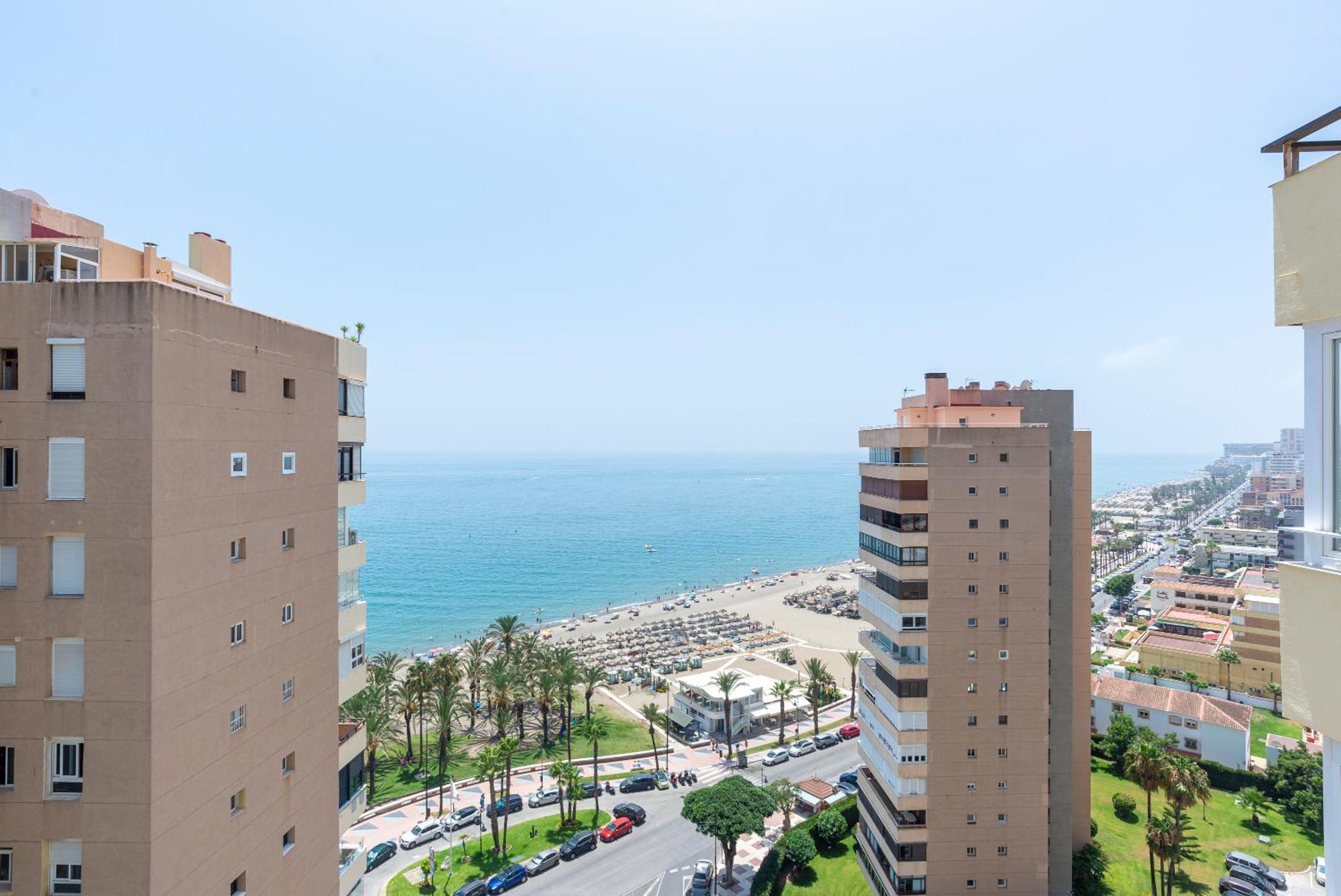 טורמולינוס Playamar Waterfront Exclusive Apartment And Views Tower 2 Fl 14 מראה חיצוני תמונה