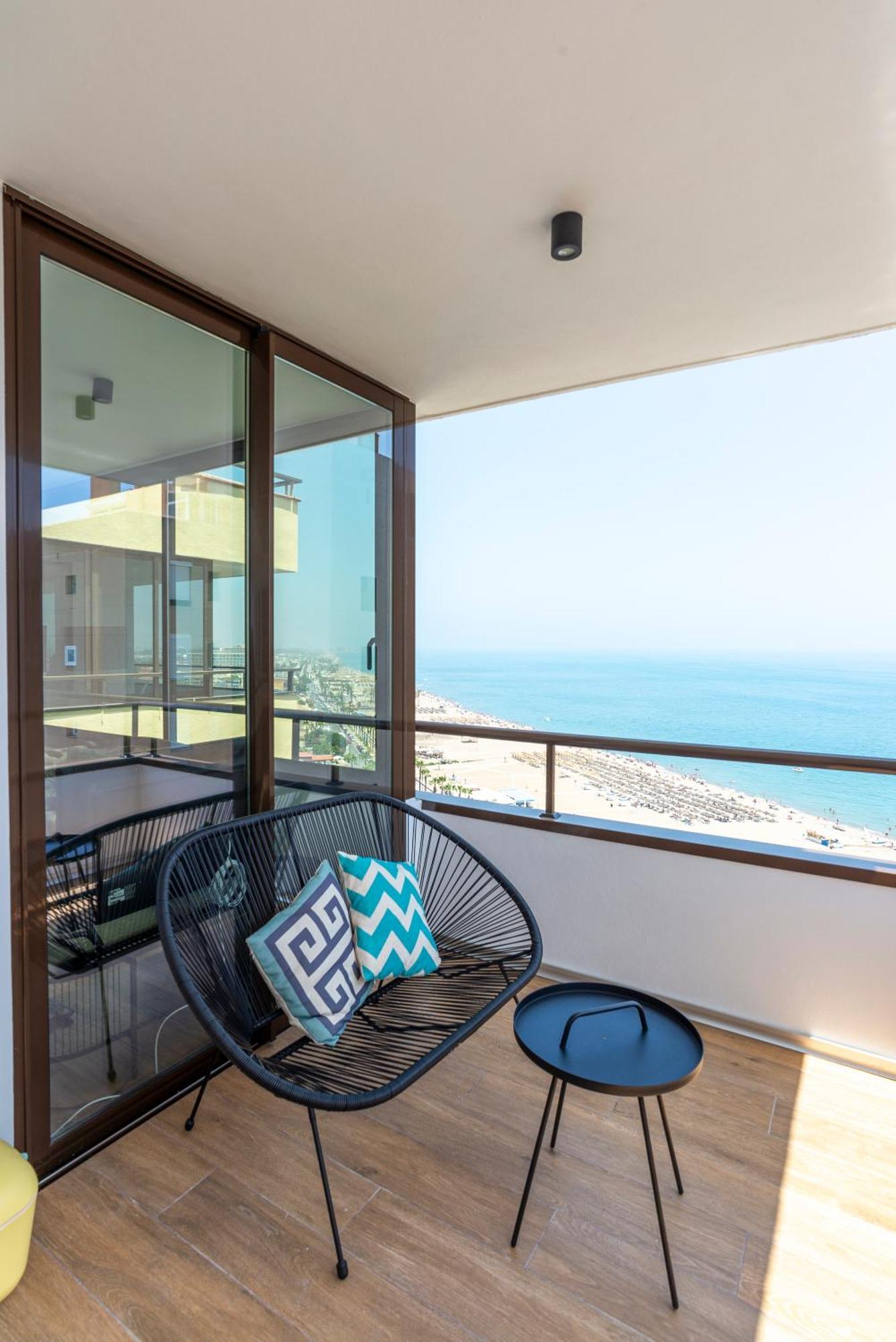 טורמולינוס Playamar Waterfront Exclusive Apartment And Views Tower 2 Fl 14 מראה חיצוני תמונה